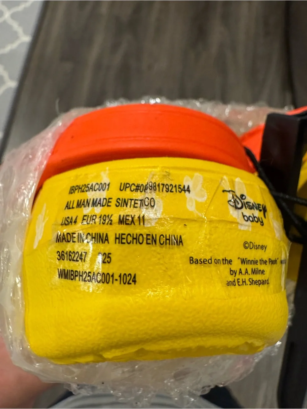 Disney Toddler  Winnie the Pooh Slip-On Clogs with Orange Strap, size 4